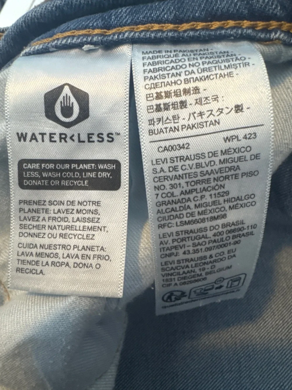 Levi Strauss and Company style 505 size 36x32